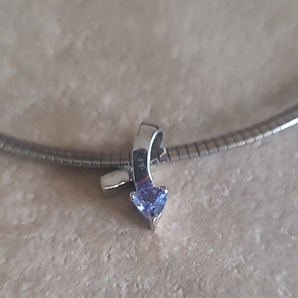 Tanzanite International Jewelry - Pure Tanzanite Pendant on an Elegant Silver Necklace